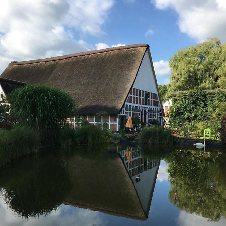 Taubenhof - Gut Cadenberge Otel Dış mekan fotoğraf